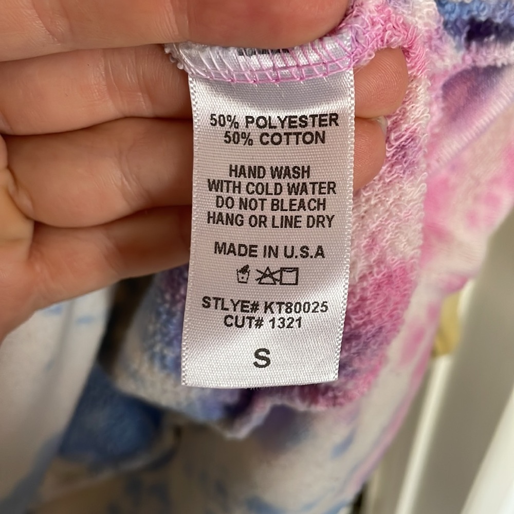 Women’s TieDye Pullover Sweatshirt - Picture 4 of 7
